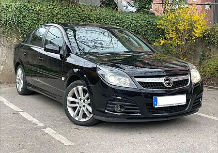 Opel Vectra 2.2 DIRECT Edition Plus MT-6 Edition Plus
