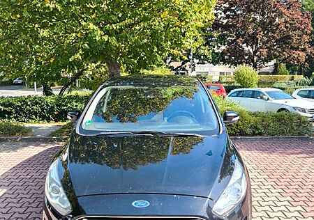 Ford S-Max Titanium