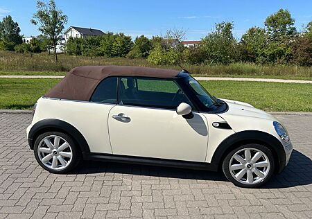 Mini Cooper Cabrio Sonderausstattung-Chili