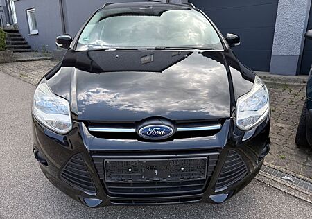 Ford Focus Turnier Sync Edition