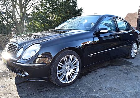 Mercedes-Benz E 200 Kompressor*Xenon*18zoll*Navi*Leder*Tüv-n