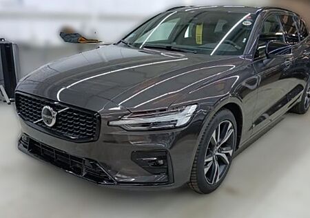 Volvo V60 B4 Ultra Dark Pano B&W HUD ACC BLIS Sport 19