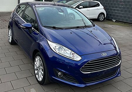 Ford Fiesta Titanium *1.HAND SCHECKHEFT*INSPEK.NEU