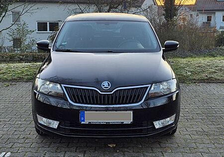 Skoda Rapid Spaceback Joy 8-fach+Navi+SHZ+Tempo+PDC