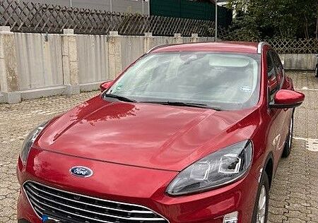 Ford Kuga 2.5 Duratec FHEV Titanium CVT Titanium