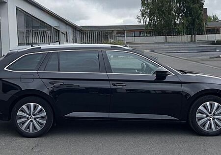Skoda Superb 1.4 TSI iV DSG STYLE COMBI STYLE