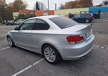 BMW 120d 120 Baureihe 1 Coupe TÜV NEU SCHECKHEFT