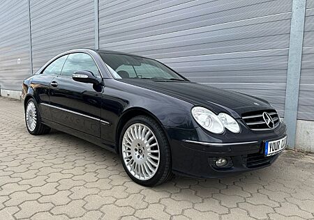 Mercedes-Benz CLK 350 Coupe,PdcV+H,Navi,StzHzng,Leder,Tempomat