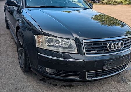 Audi A8 4.2 tiptronic quattro -