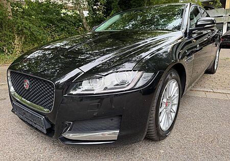 Jaguar XF Pur*2.0 E-Performance