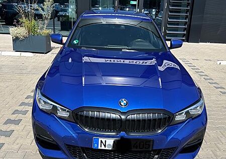 BMW 320i M-Paket | Benzin | Top Zustand | Garage
