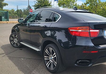 BMW X6 xDrive50i -