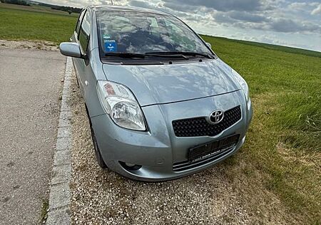 Toyota Yaris 1,0-l-VVT-i -