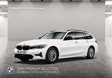 BMW 330e Touring Sport Line Harman/K Head-Up Kamera