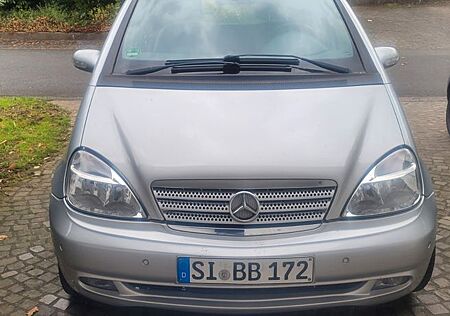 Mercedes-Benz A 210