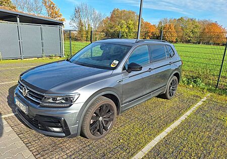 VW Tiguan Allspace Volkswagen R-Line 7-Sitzer Allrad