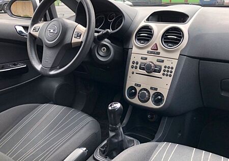 Opel Corsa 1.2 Sport m. abnehmbare Anhänger Kupplung