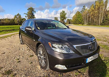Lexus LS 600h