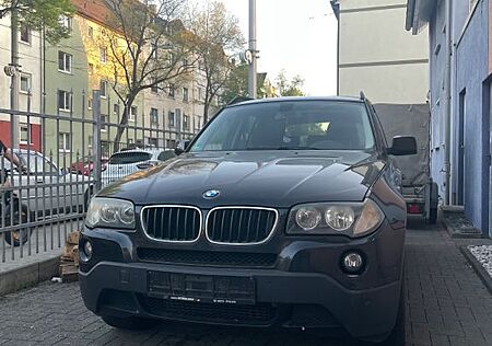 BMW X3 2.5 Liter Dieselmotor