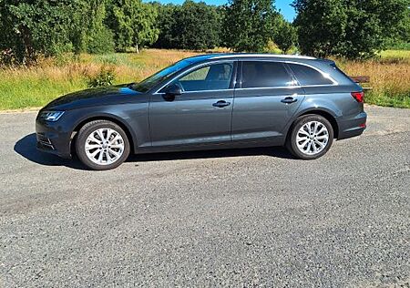 Audi A4 40 TDI S tr. quattro design Avant design