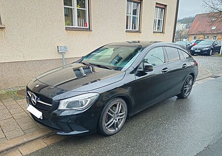 Mercedes-Benz CLA 220 Shooting Brake CLA 220 d DCT Urban S...