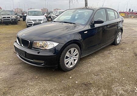 BMW 118i 1 Lim. Tempo/Sitzh/Xenon/Pdc/StartStop/Klim