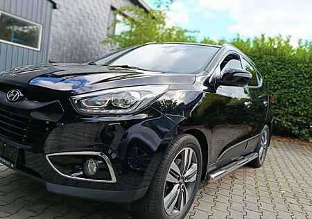 Hyundai ix35 2.0 CRDi 135kW Black&Steel 4WD Automati...