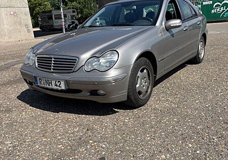 Mercedes-Benz C 180 Kompressor ELEGANCE / Pano. Dach