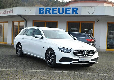 Mercedes-Benz E 300 de Avantgarde Automatik MBUX Navi LED