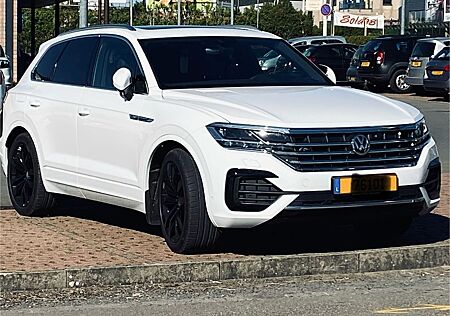 VW Touareg Volkswagen 3.0 V6 TDI 210kW 4MOTION Tiptronic -
