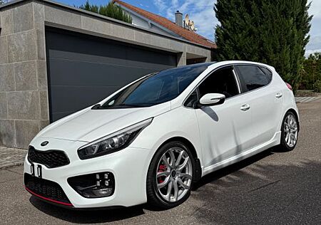 Kia Cee'd Ceed 1.6 T-GDI GT-Challenge