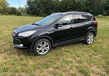 Ford Kuga 1,6 EcoBoost 2x4 110kW Titanium Titanium