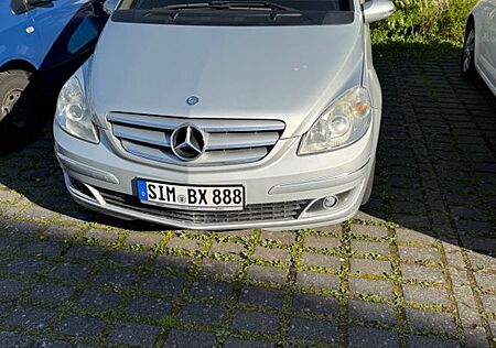Mercedes-Benz B 170 -