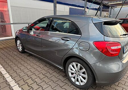 Mercedes-Benz A 180 CDI - VOLLAUSSTATTUNG