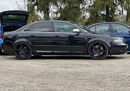 Audi S4 B6 4.2L V8 quattro
