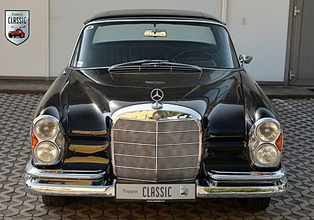 Mercedes-Benz 300 SE