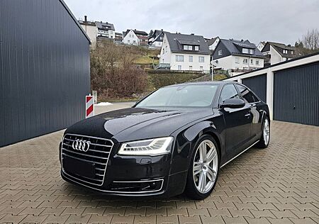 Audi A8 4.2 TDI quattro S-LINE Voll Voll !!!