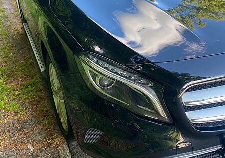 Mercedes-Benz GLA 180 -
