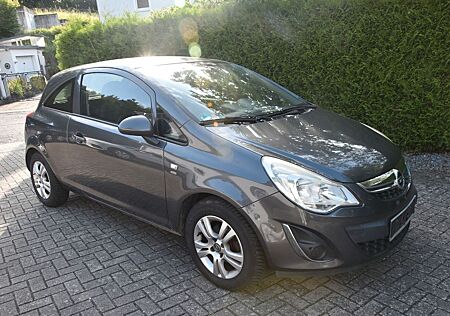 Opel Corsa D Satellite