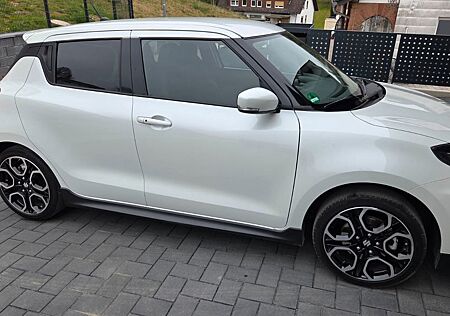 Suzuki Swift 1.4 BOOSTERJET Sport, 8-fach bereift, 140P