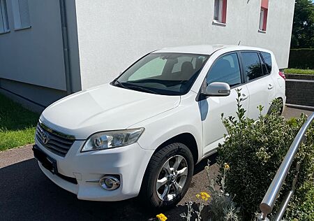 Toyota RAV 4 2,2-l-D-4D 4x2 -