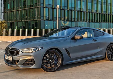 BMW M850i -Frozen Barcelona-Coupe First Edition 1/400