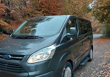 Ford Tourneo Custom 300L1H1 Titanium 155ps 6 gang
