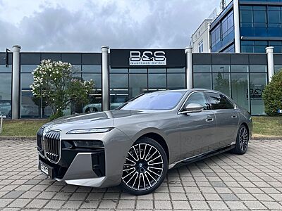 BMW 740 d xDrive M Sport FondEnt,Aut.Tür,Sky,B&W,Exe