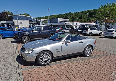 Mercedes-Benz SLK 230 Kompressor Tüv 08/26 Bremsen Auspuff neu