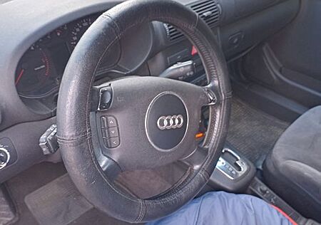 Audi A3 1.9TDI 96kW tiptronic Ambiente Ambiente
