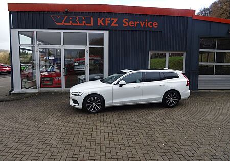 Volvo V60 Kombi Momentum Pro 69
