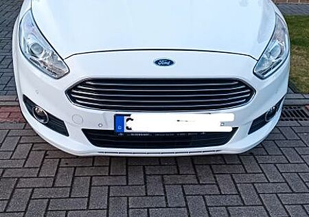 Ford S-Max 2,0 EcoBlue 110kW Titanium Titanium