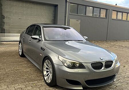 BMW M5 E60