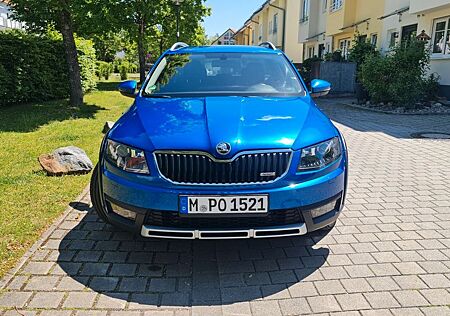 Skoda Octavia 1.8 TSI DSG 4x4 Scout, TÜV bis 11/2025